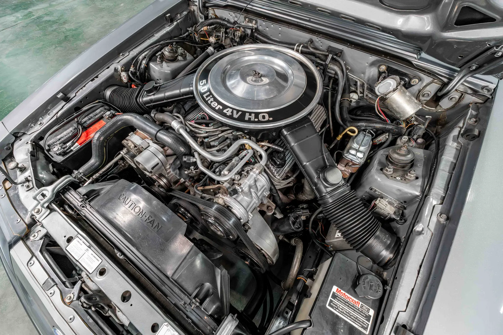 1985-Ford-Mustang-Medium Charcoal Metallic-127944--43.jpg